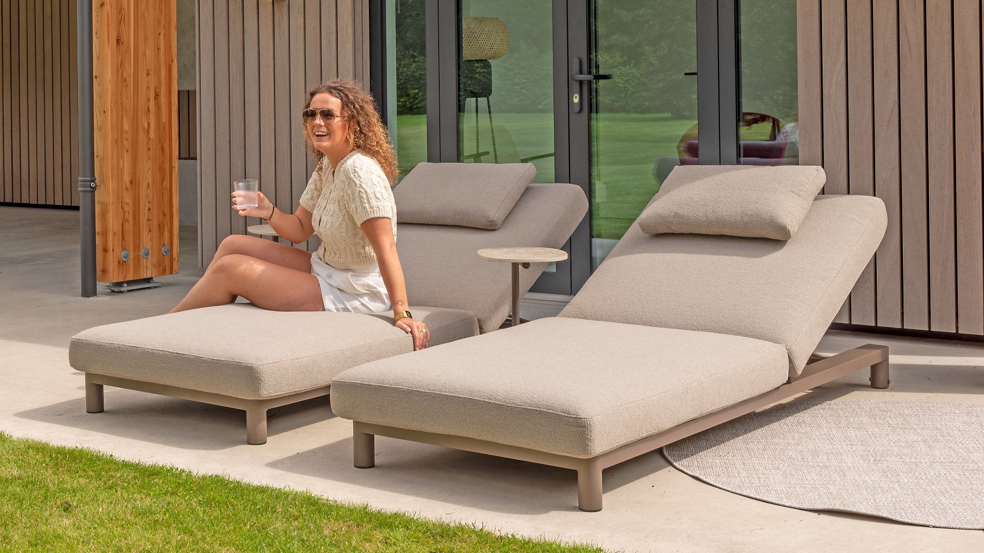 4Seasons Outdoor Madeira Liege mit 2 Kissen Terre