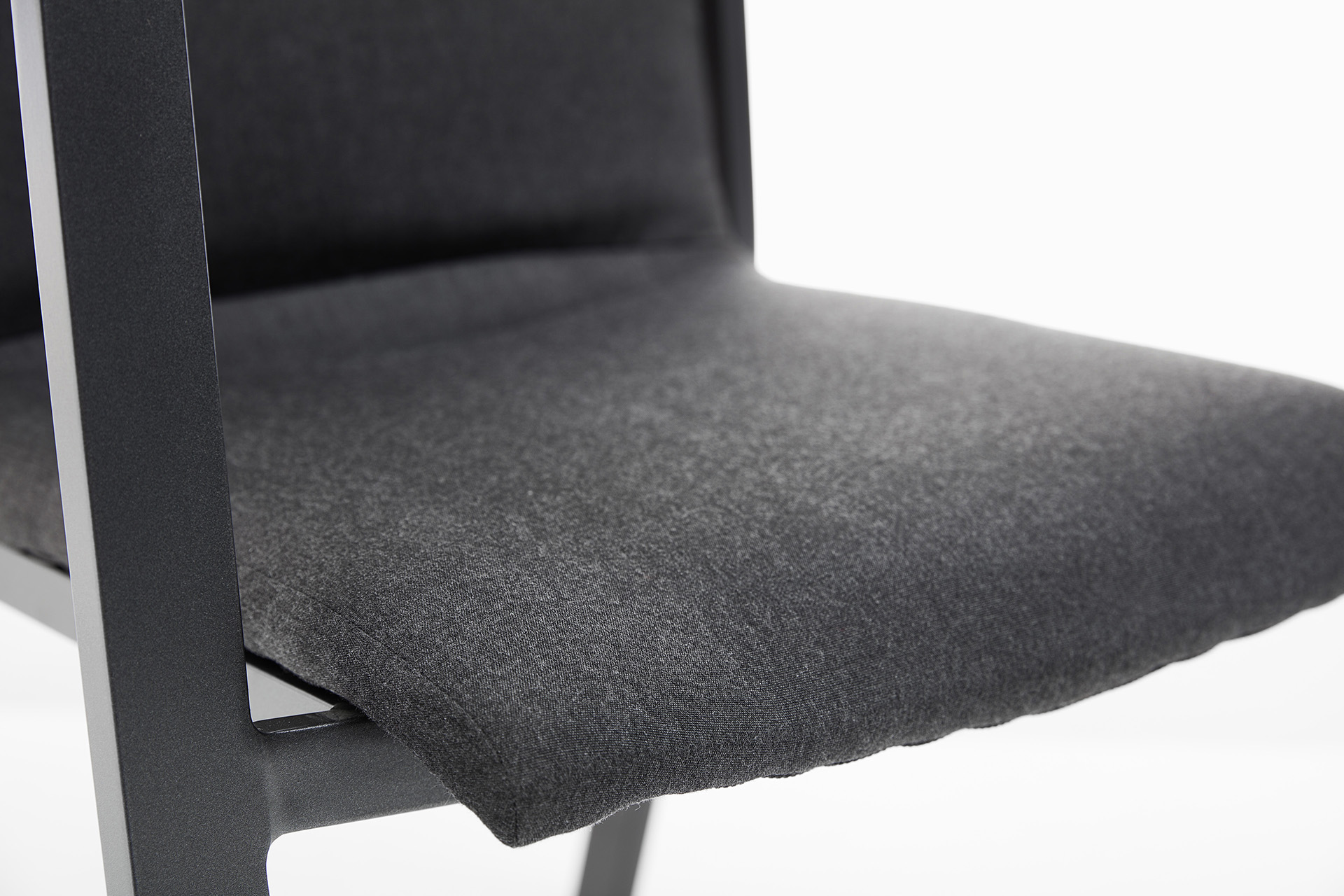 KETTLER RASMUS Stapelsessel mit Armlehne Teak, anthrazit/ sooty, Aluminium/Outdoor-Stoff