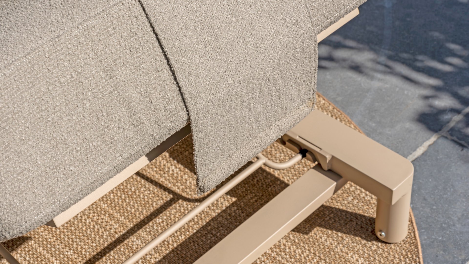 4Seasons Outdoor Madeira Liege mit 2 Kissen Latte