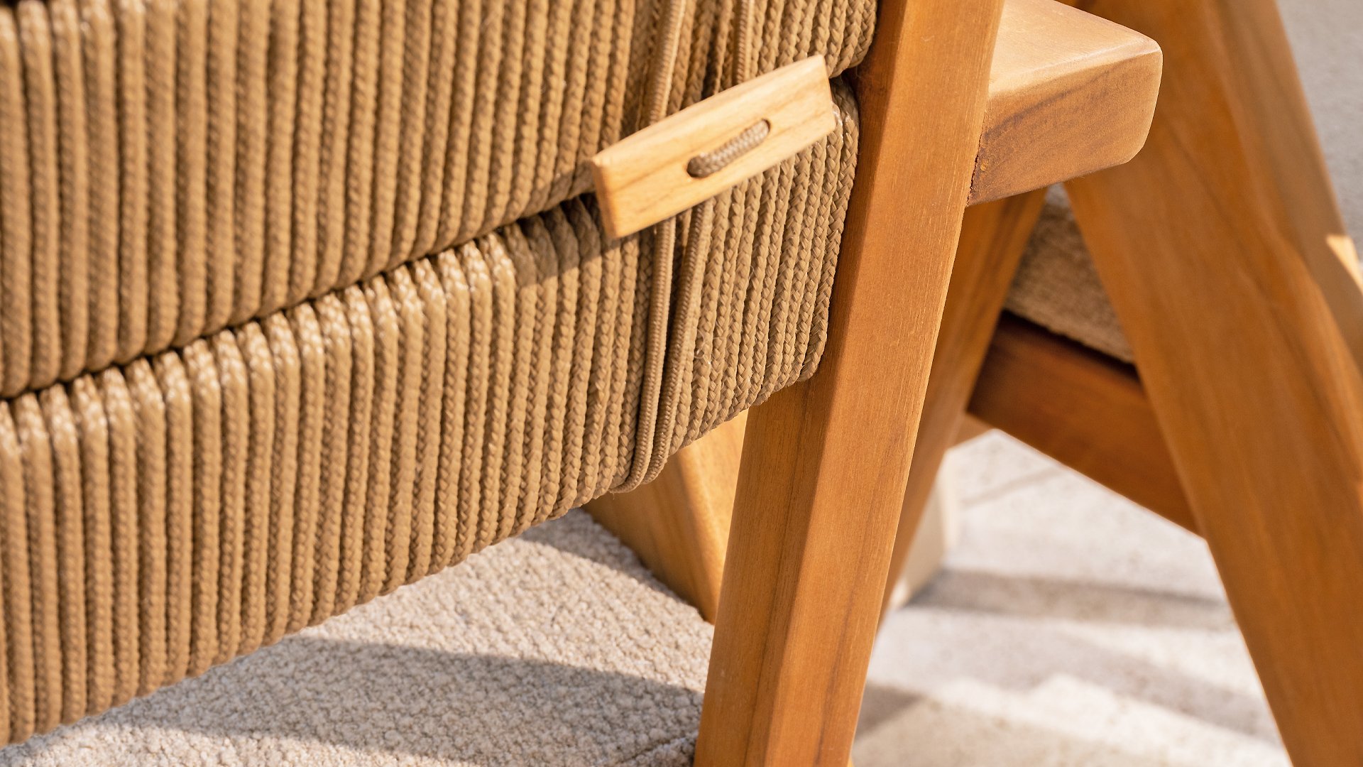 4 Seasons Outdoor Mats Dining Sessel mit 2 Kissen Teak Braun