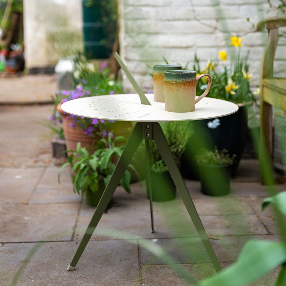 Weltevree Sonnenuhrtisch Couchtisch Sandgelb