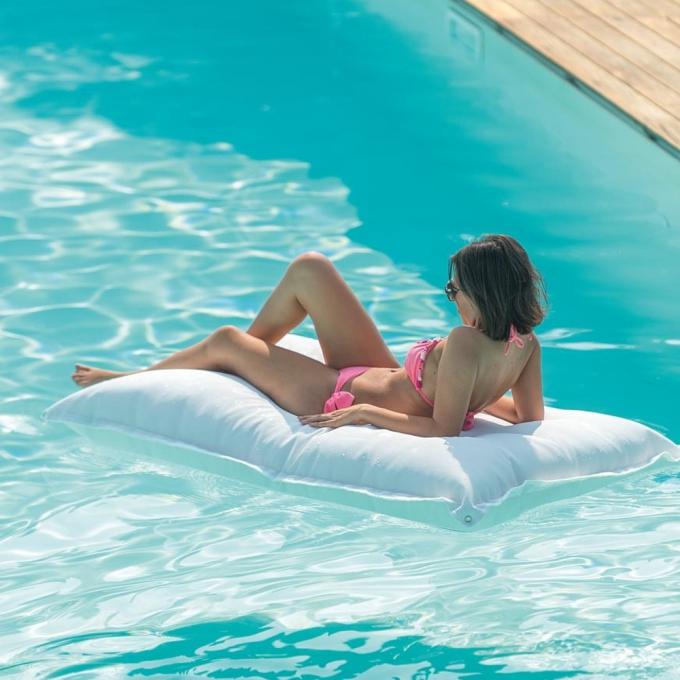 Jan Kurtz Schwimmkissen fiam float weiß