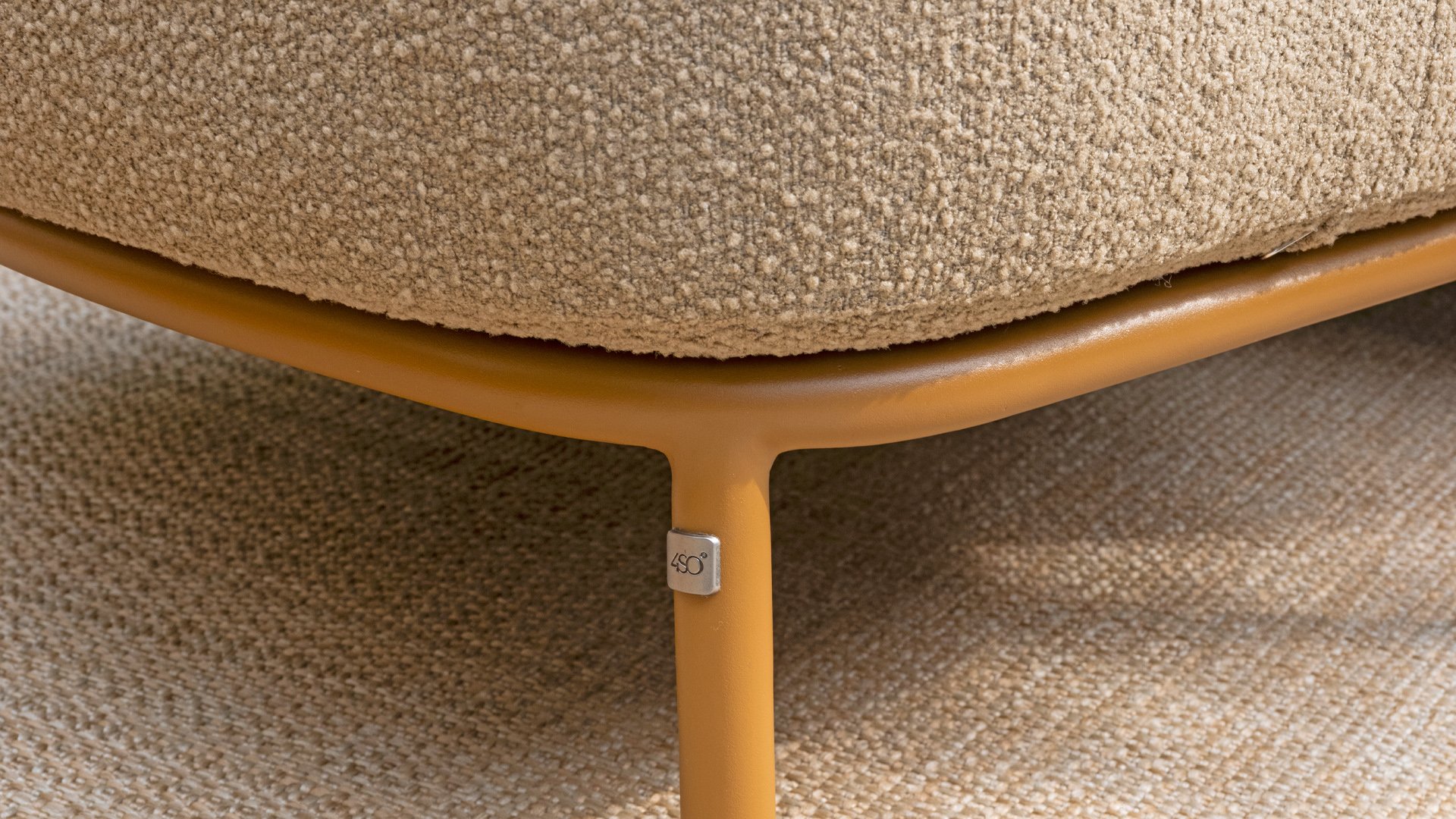 Seasons Outdoor Biarritz Sofa 2.5-Sitzer mit 3 Kissen Boucle Amber/Braun