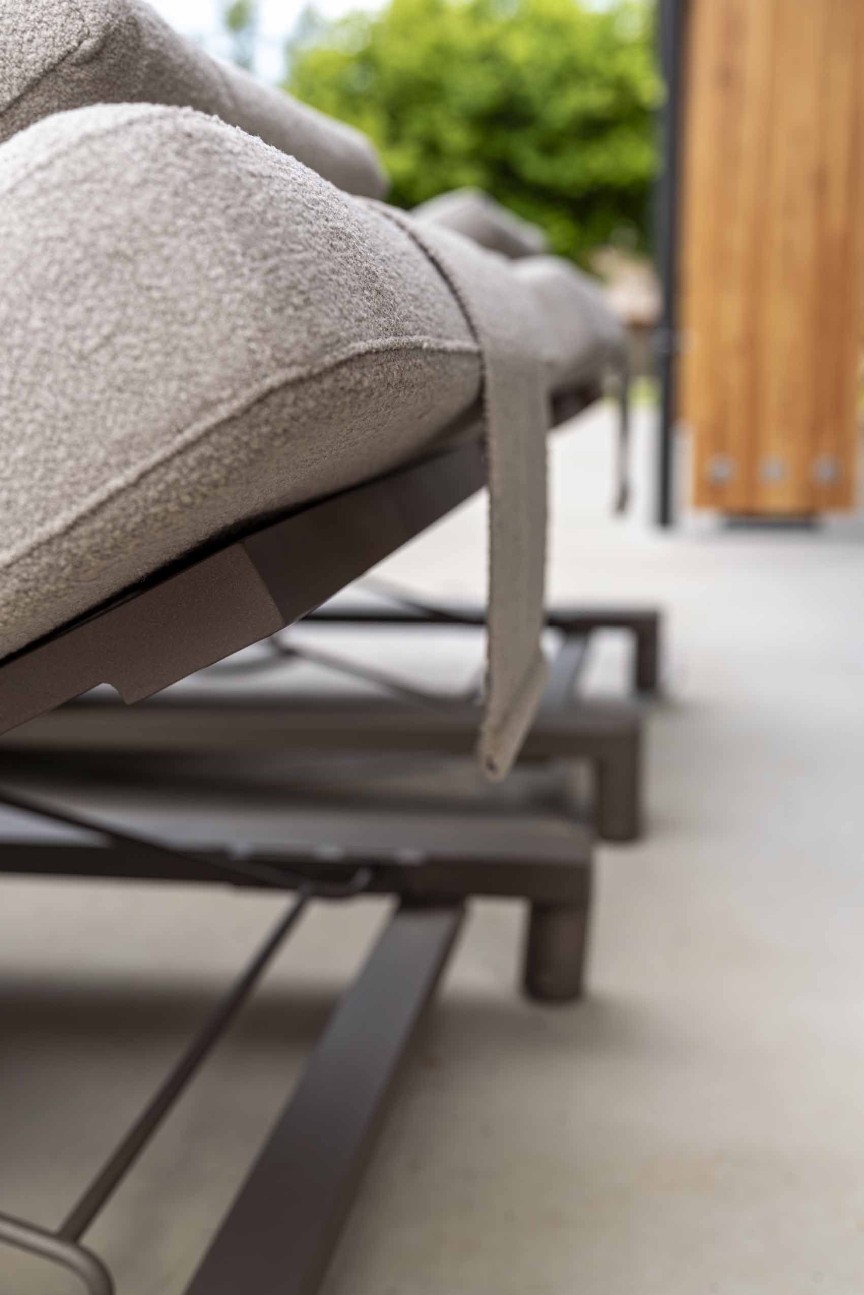 4Seasons Outdoor Madeira Liege mit 2 Kissen Terre