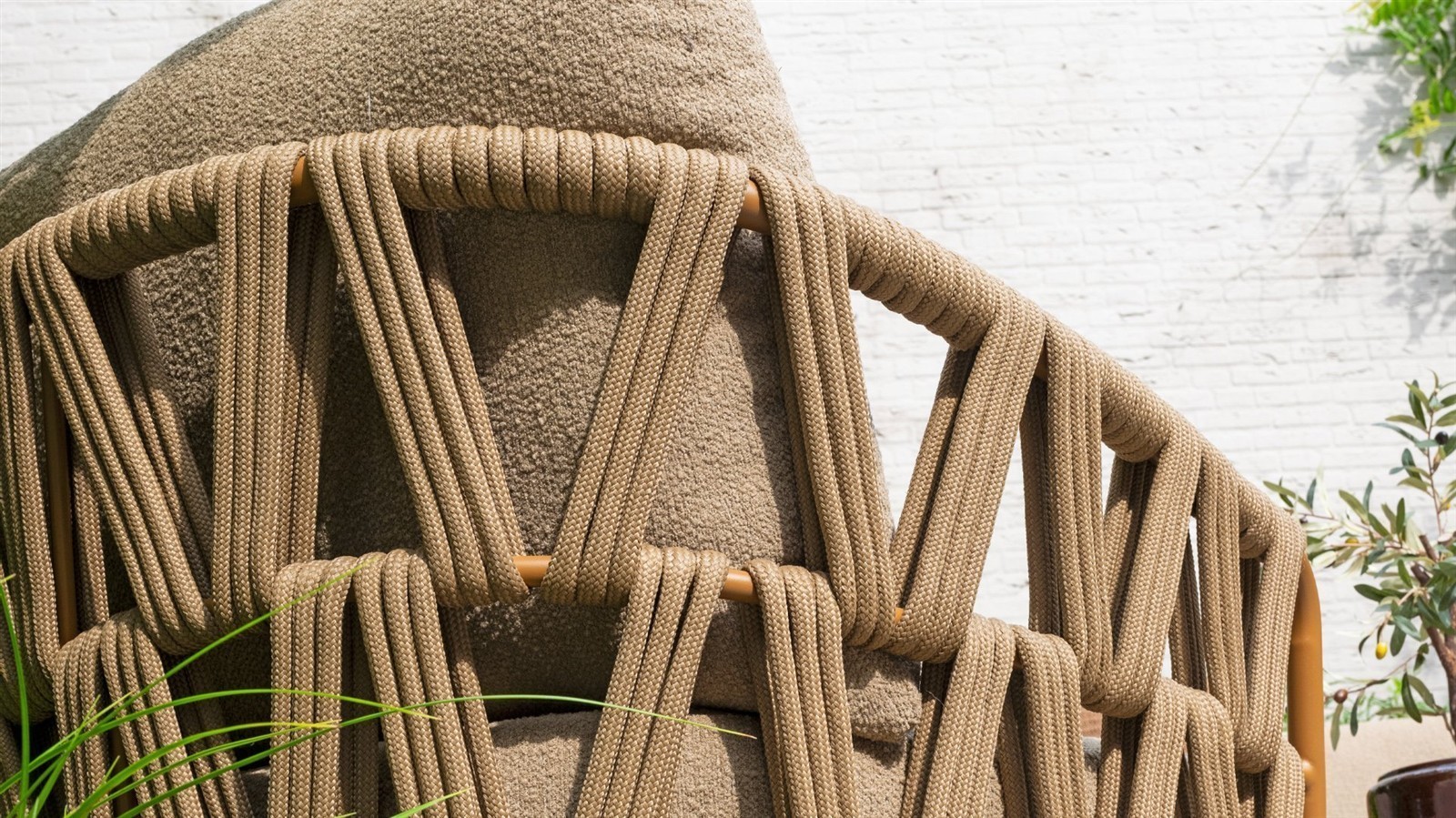 Seasons Outdoor Biarritz Chaise Lounge Armlehne rechts mit 2 Kissen Boucle Amber/Braun