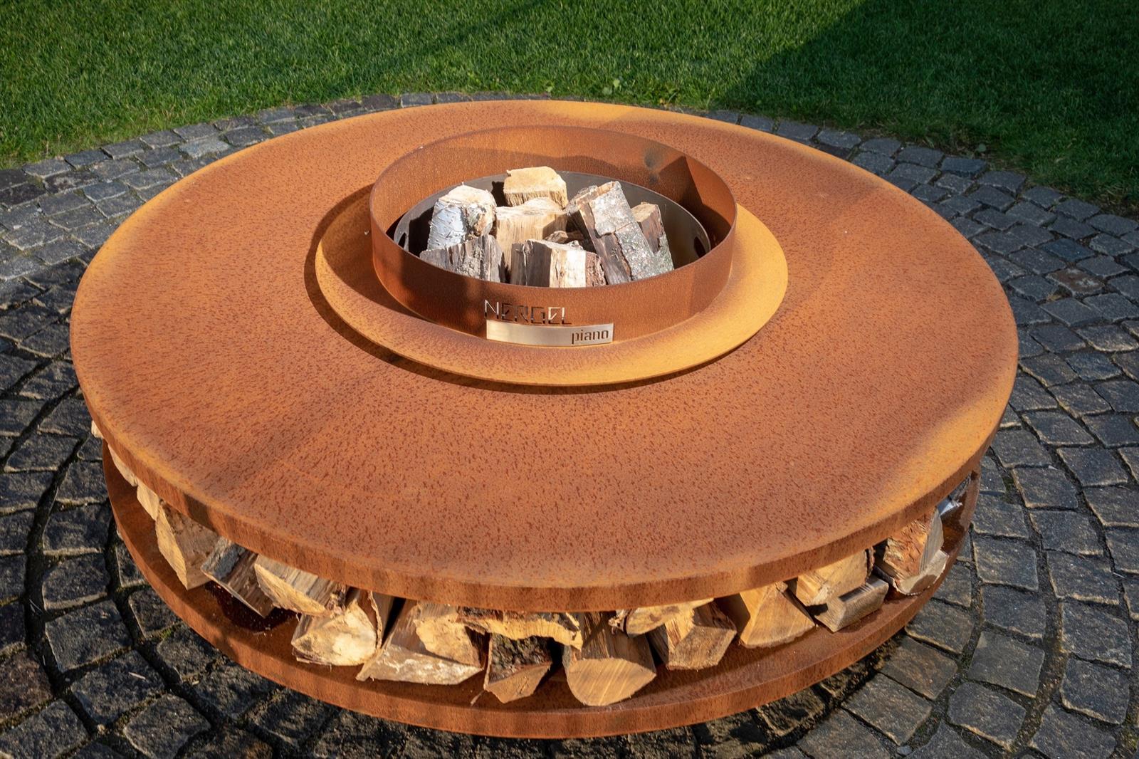 Feuerstelle Piano Cor-ten Stahl